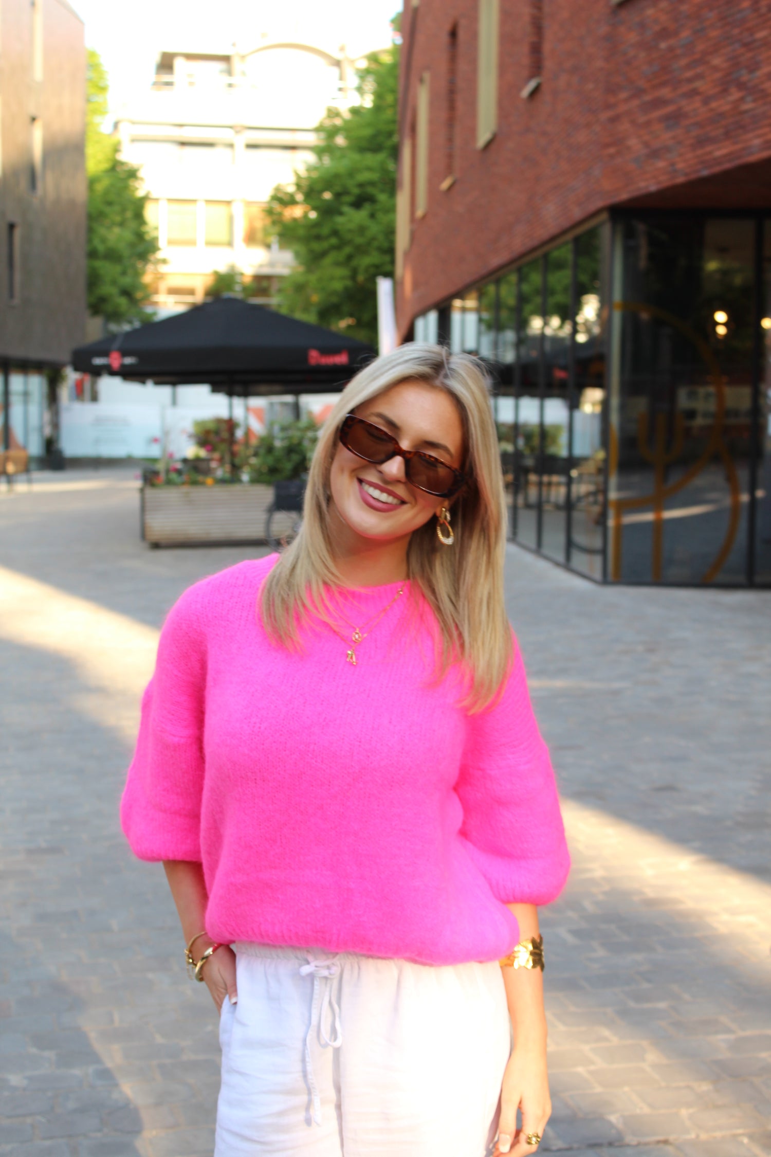 Sunny sweater