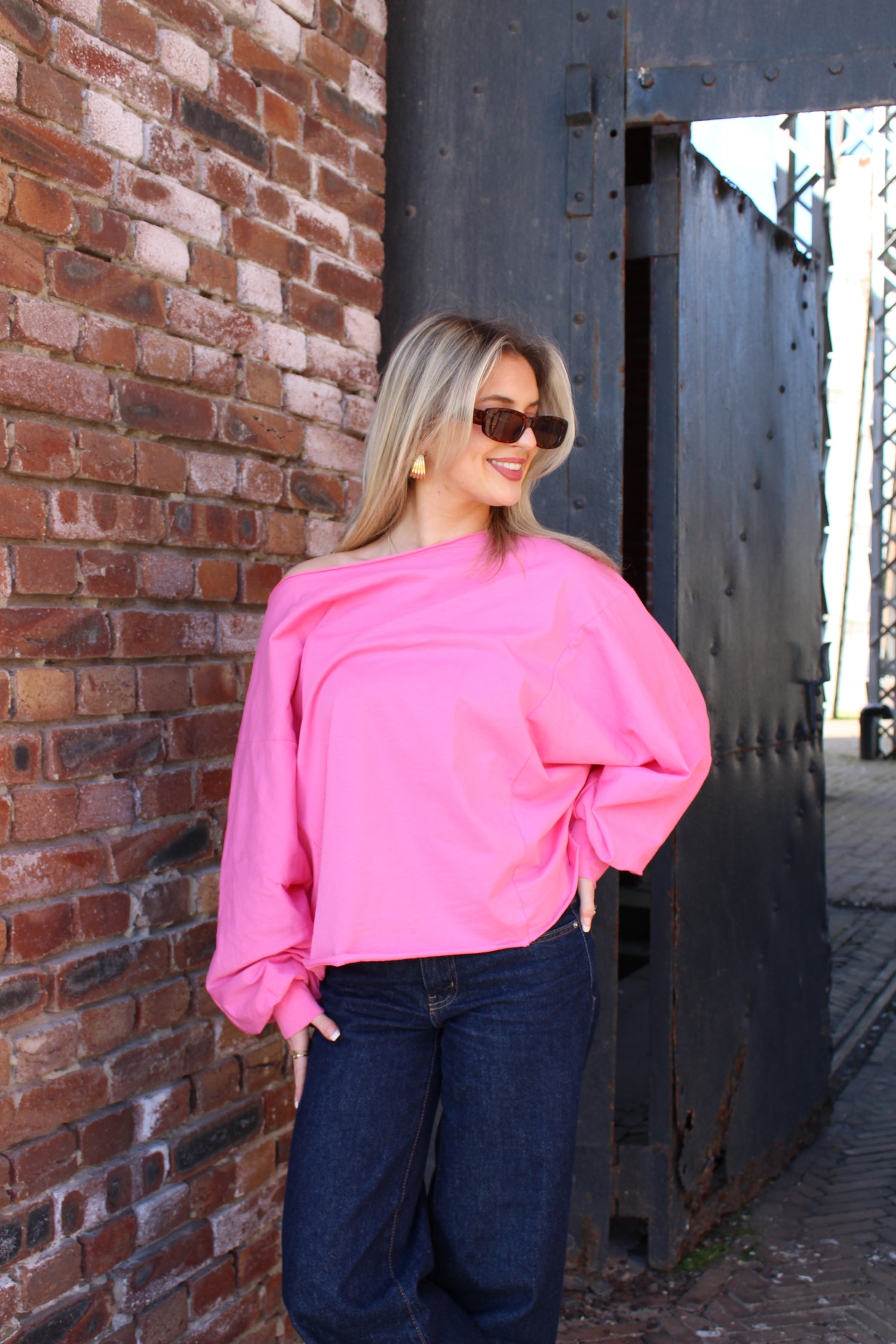 Billie Off Shoulder