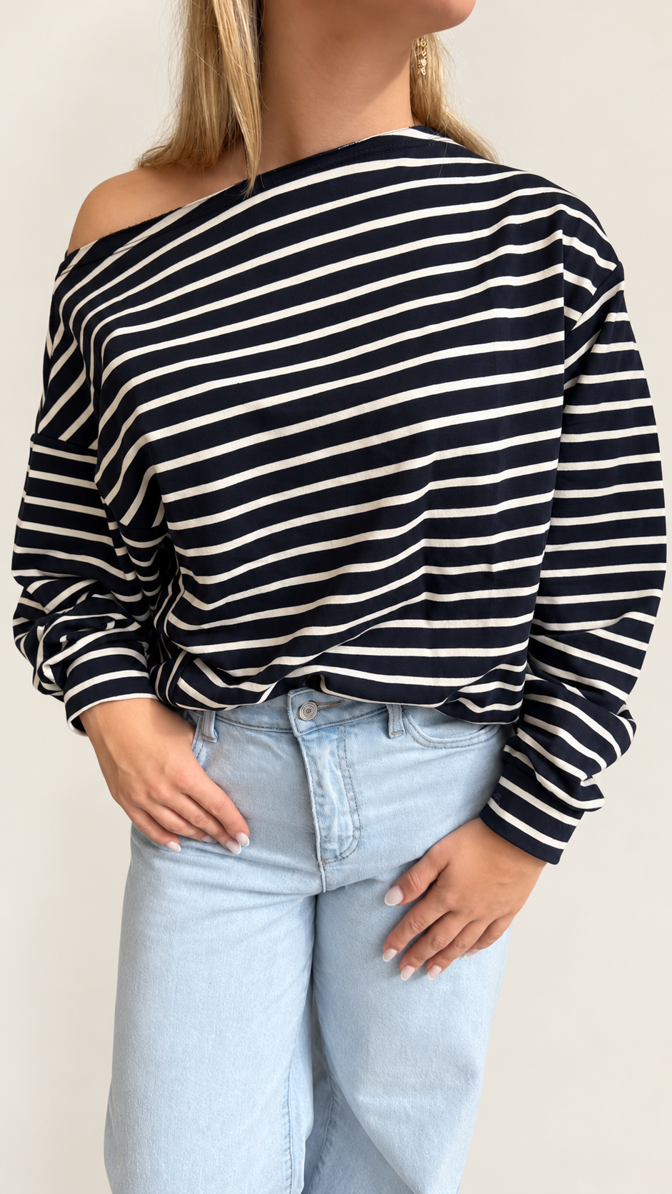Lines off shoulder