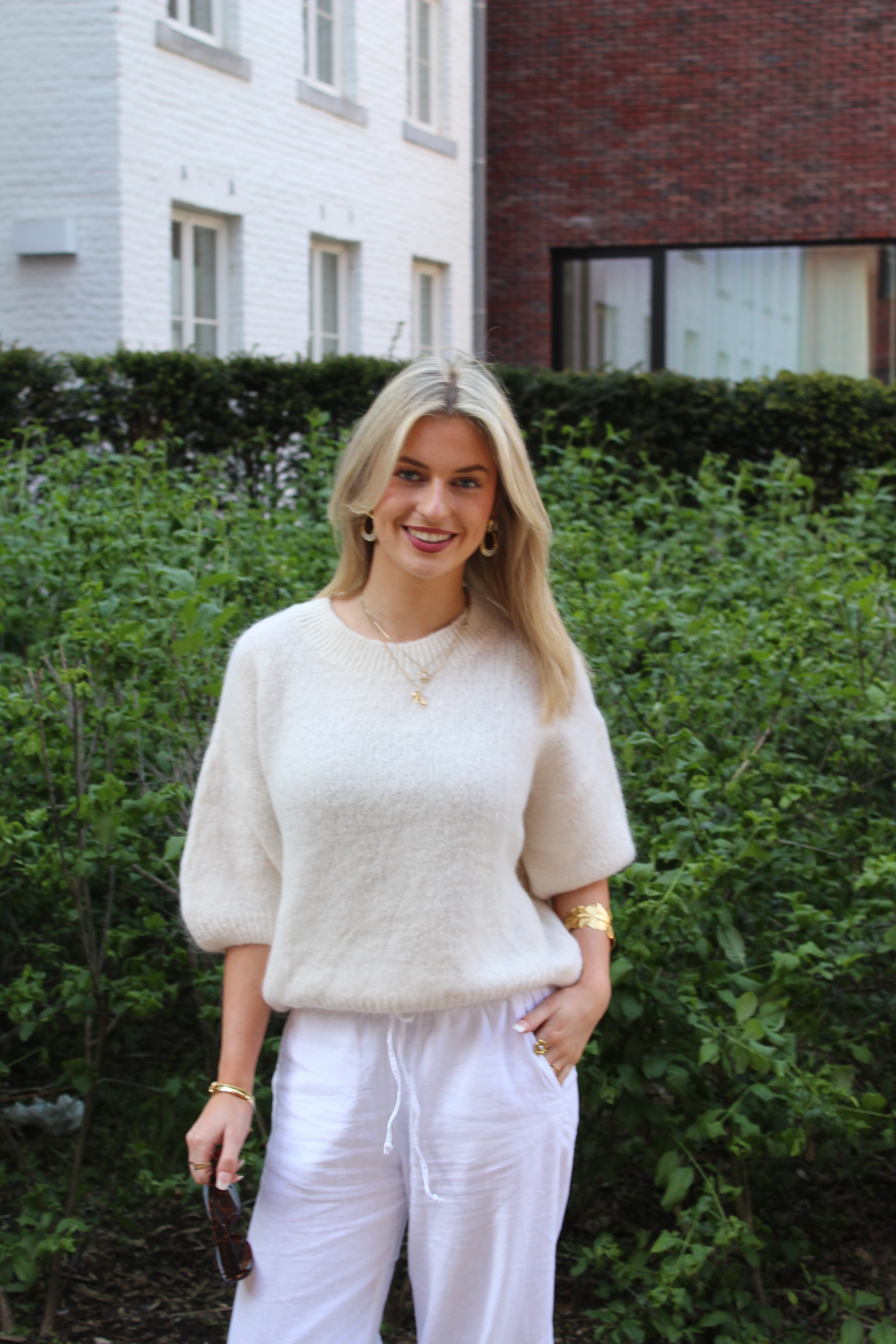 Sunny sweater