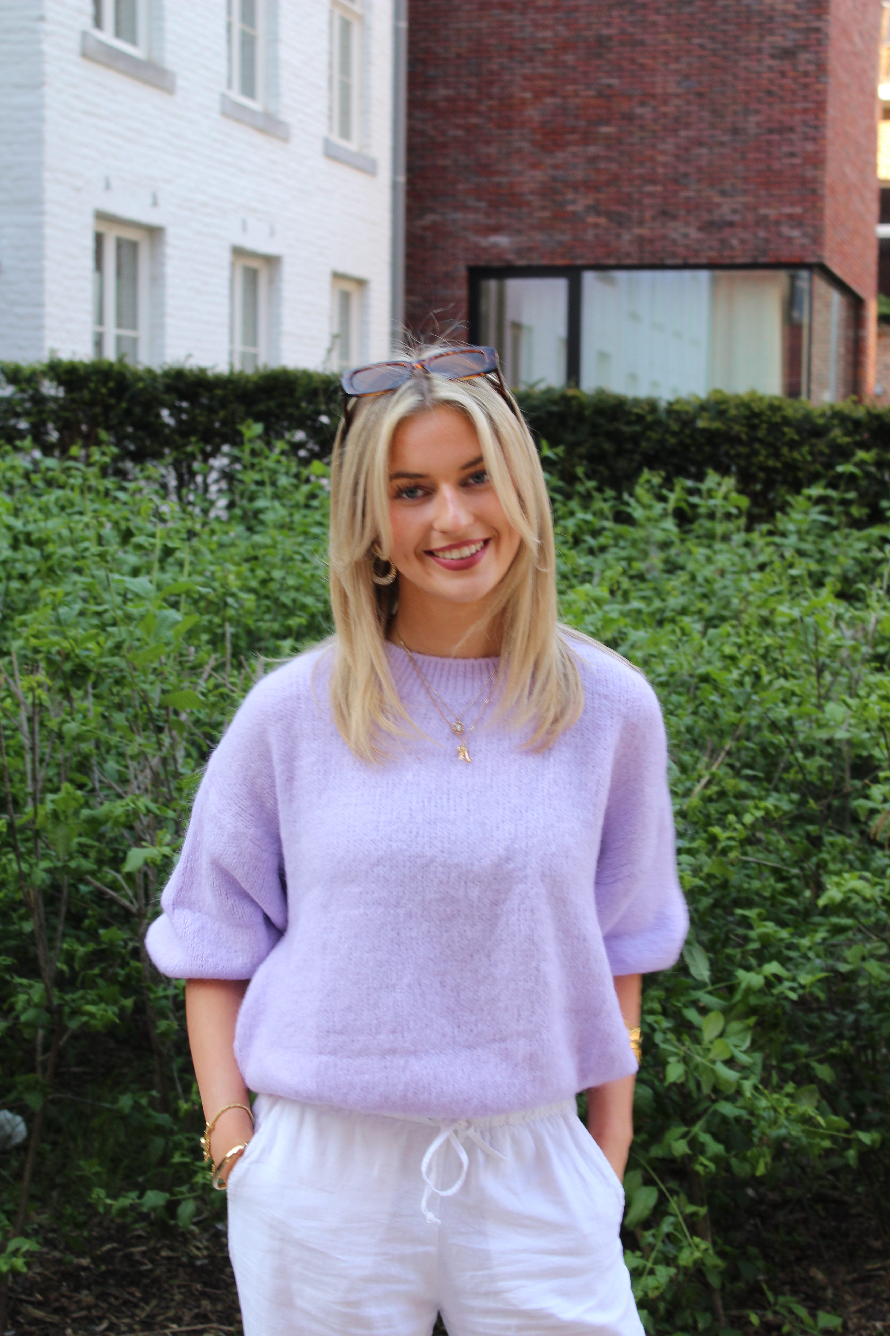 Sunny sweater