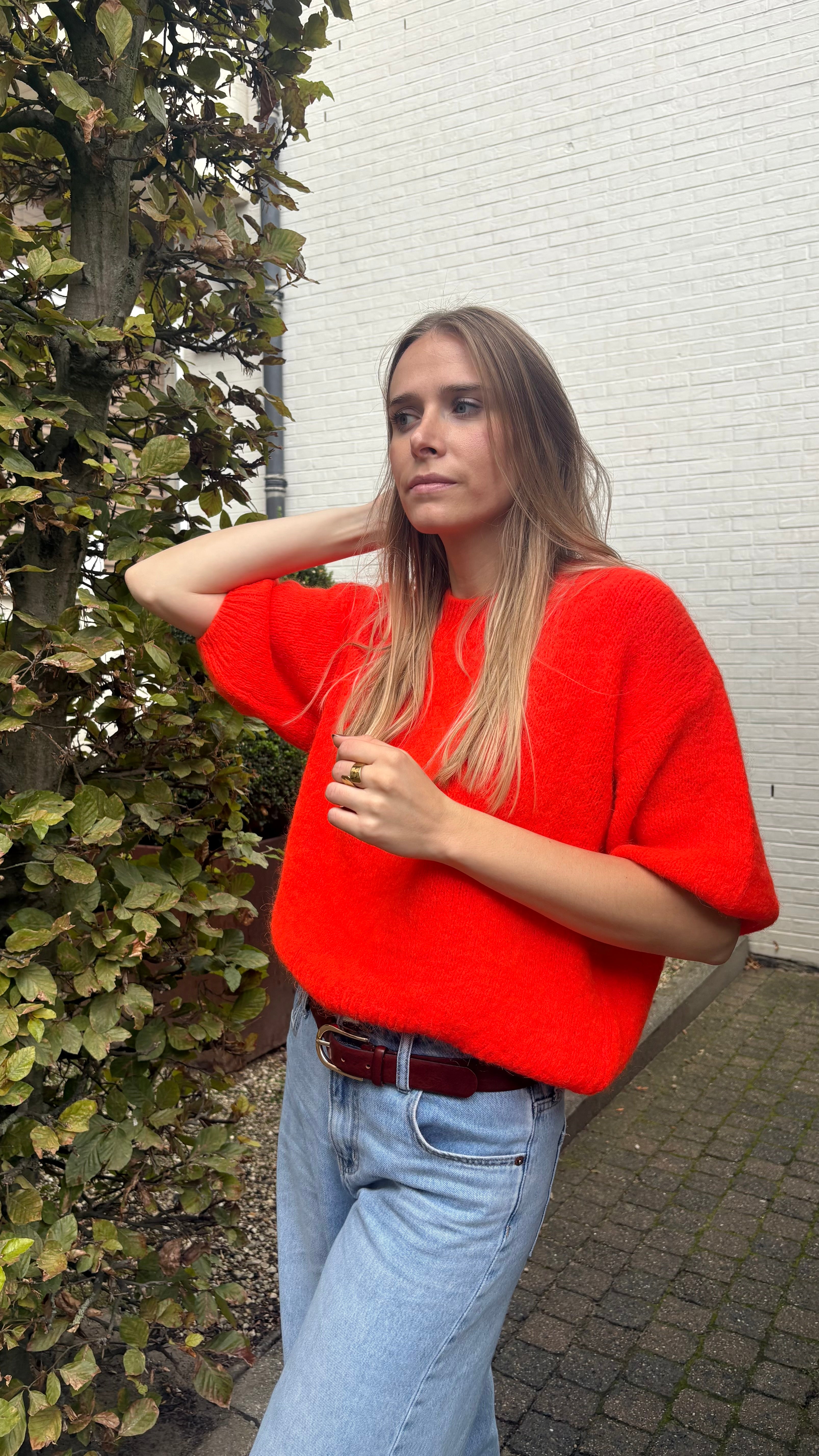 Sunny sweater