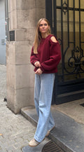 Julie Une Épaule