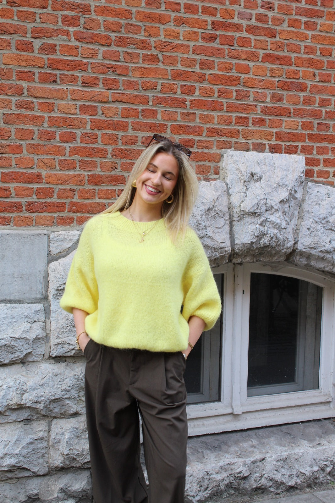 Sunny sweater